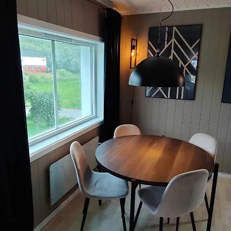 Koselig Hus I Det Gamle Fiskevaeret Abelvaer