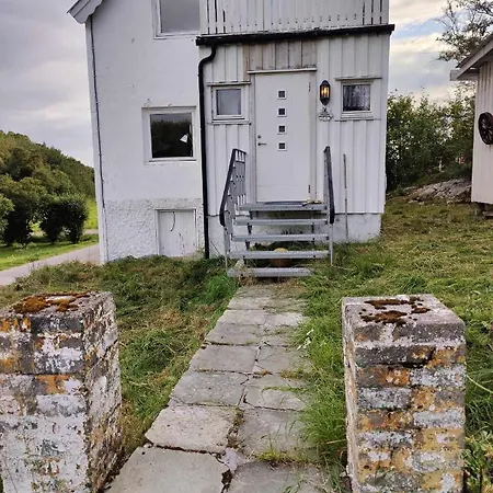 Koselig Hus I Det Gamle Fiskevaeret Feriehus Abelvaer