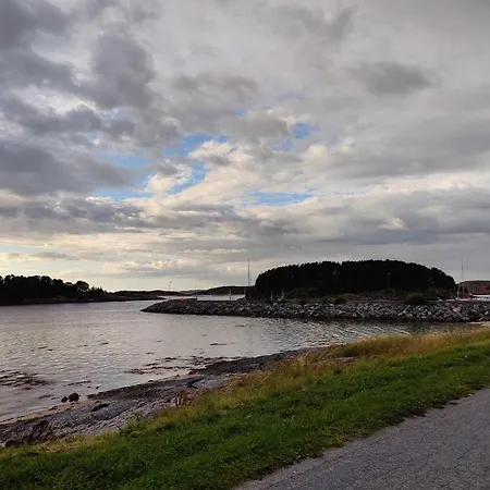 Koselig Hus I Det Gamle Fiskevaeret *