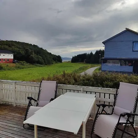Koselig Hus I Det Gamle Fiskevaeret