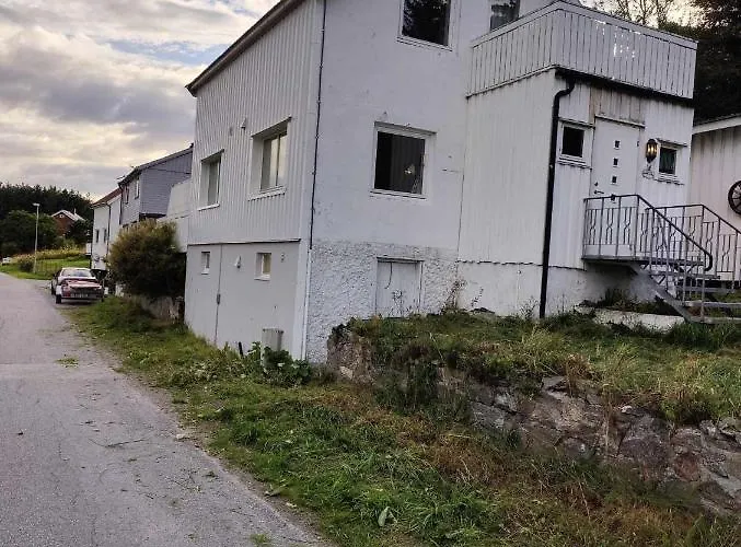 Koselig Hus I Det Gamle Fiskevaeret * Abelvaer